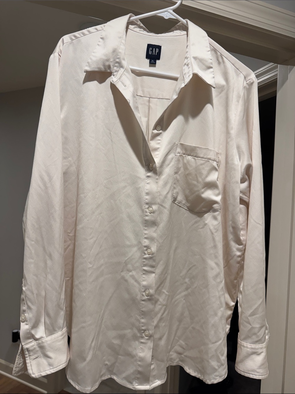GAP Men’s Soft Cream Button-Down Shirt